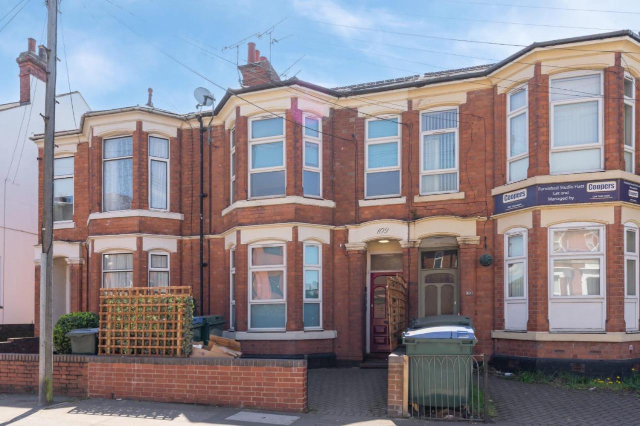 Superb One Bedroom Apartment In Coventry Cv1 *New* Exterior foto